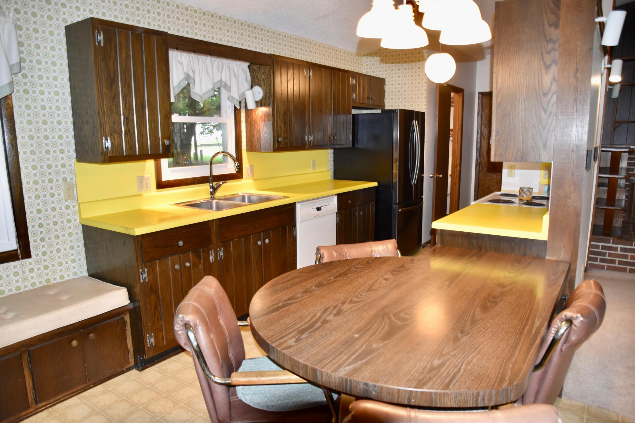 939 6th Street Property Photo 7