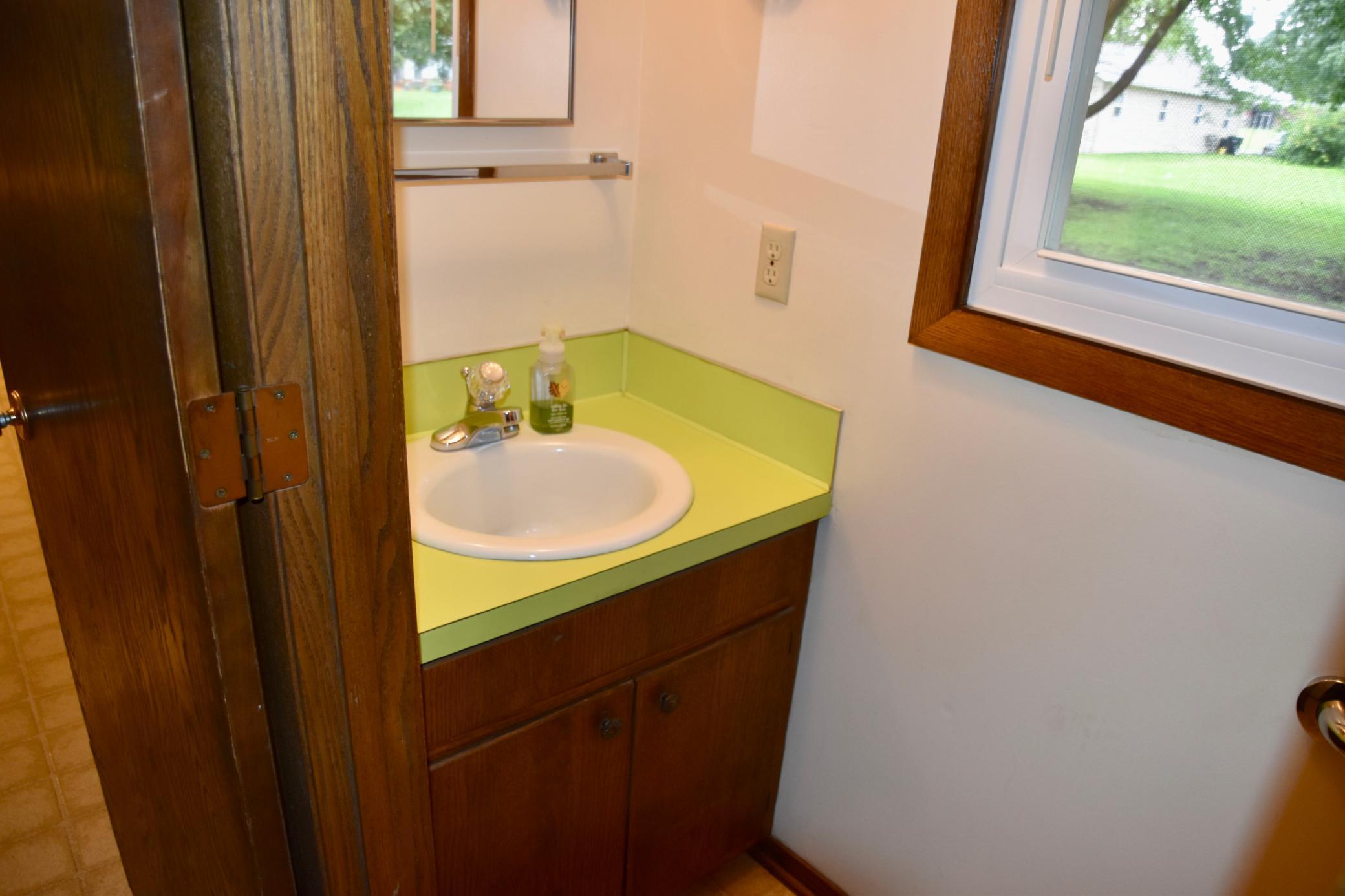 939 6th Street Property Photo 9