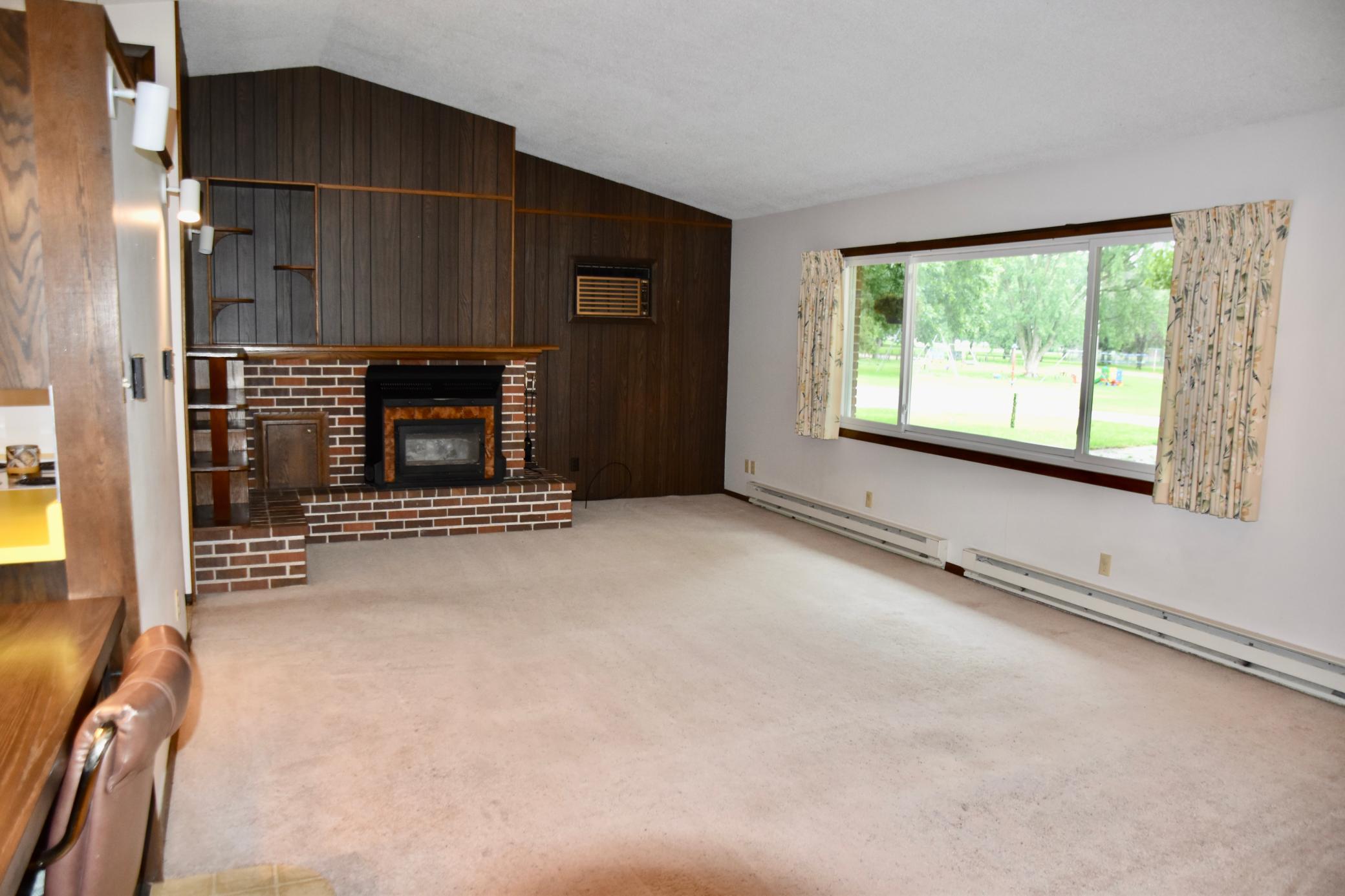 939 6th Street Property Photo 12