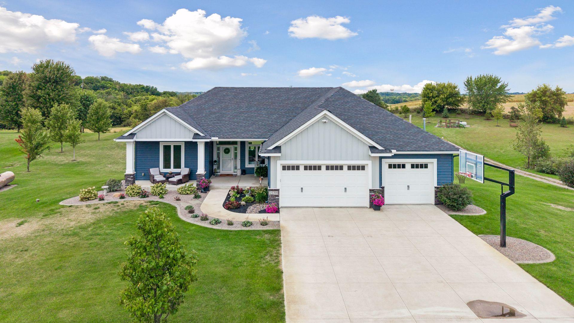 25398 Mardale Drive Property Photo 1