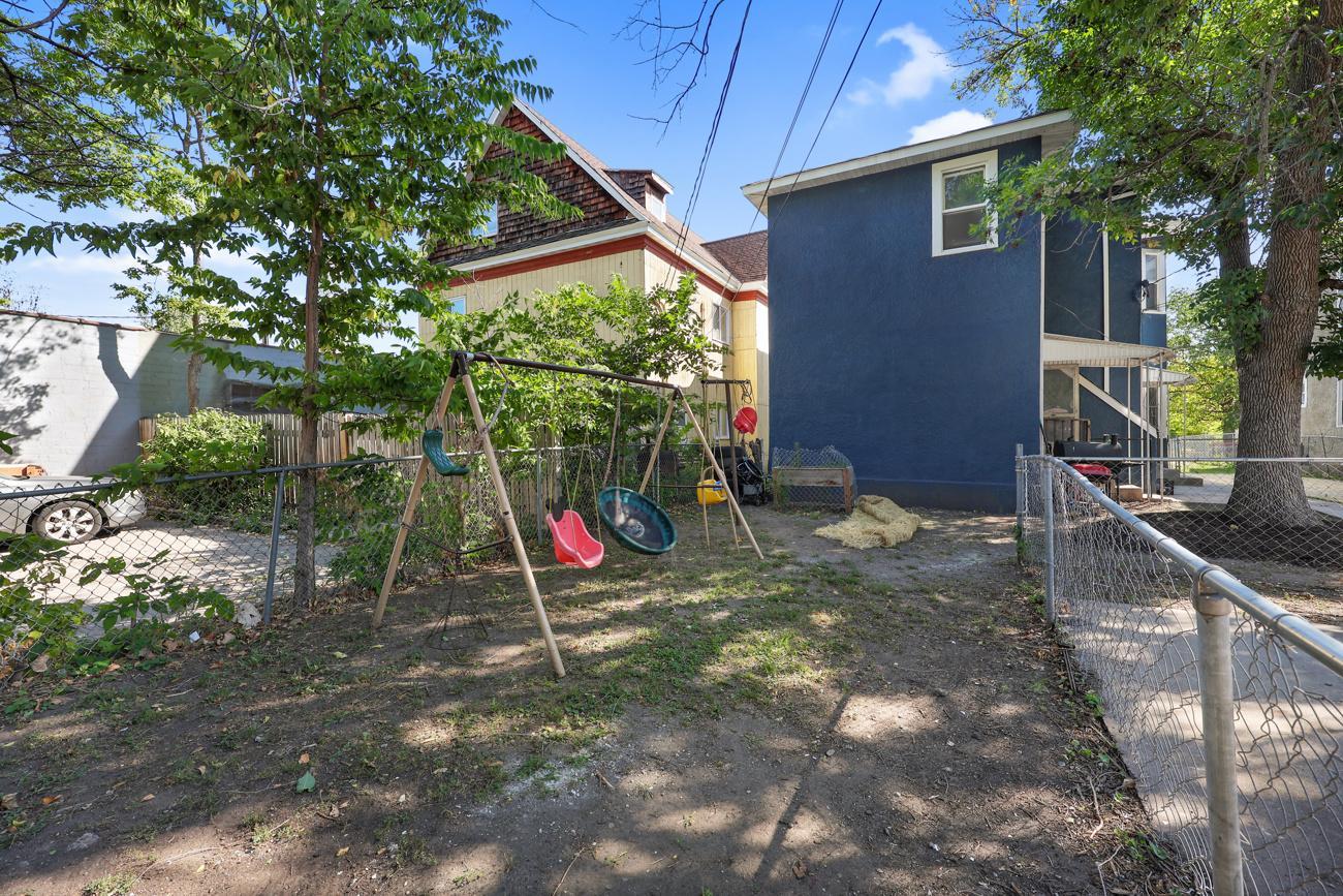 2620 Bloomington Avenue Property Photo 20