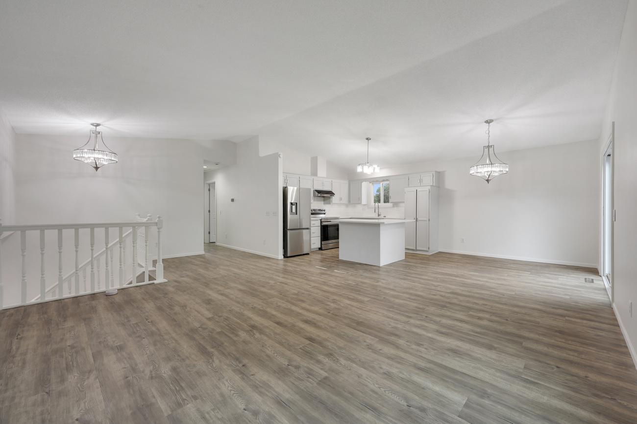 11714 Colorado Avenue N Property Photo 2