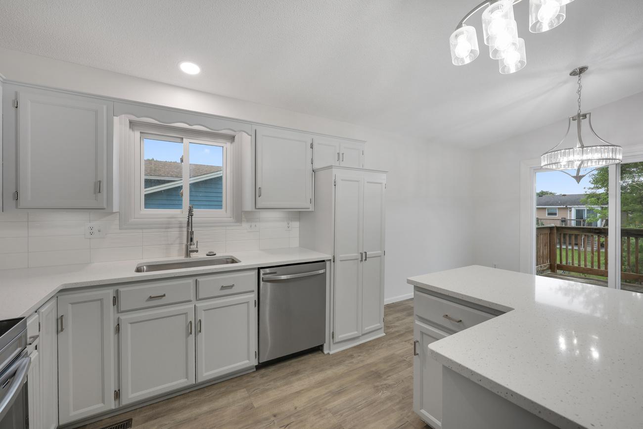11714 Colorado Avenue N Property Photo 10