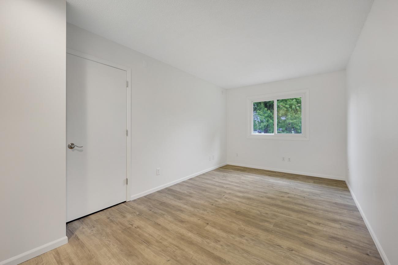 11714 Colorado Avenue N Property Photo 14