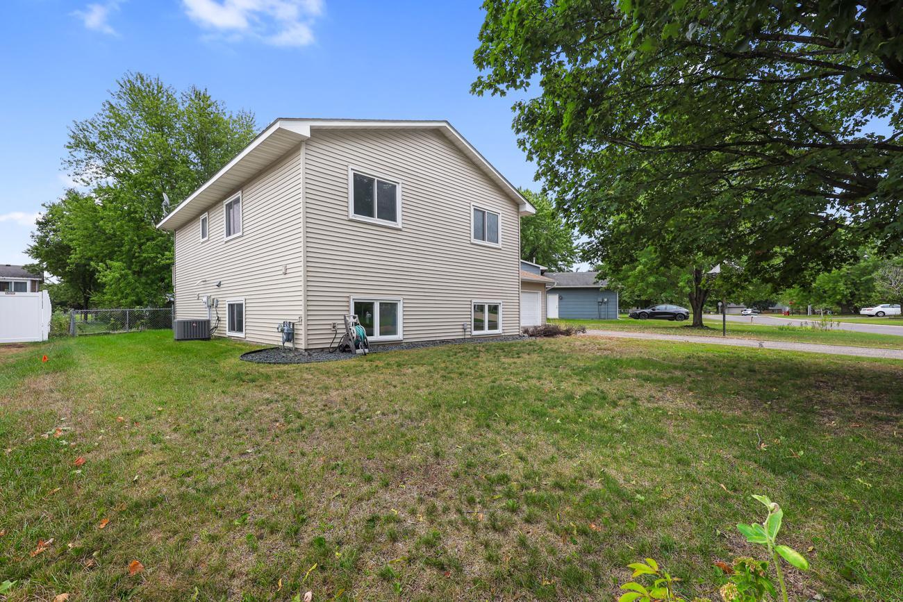 11714 Colorado Avenue N Property Photo 24