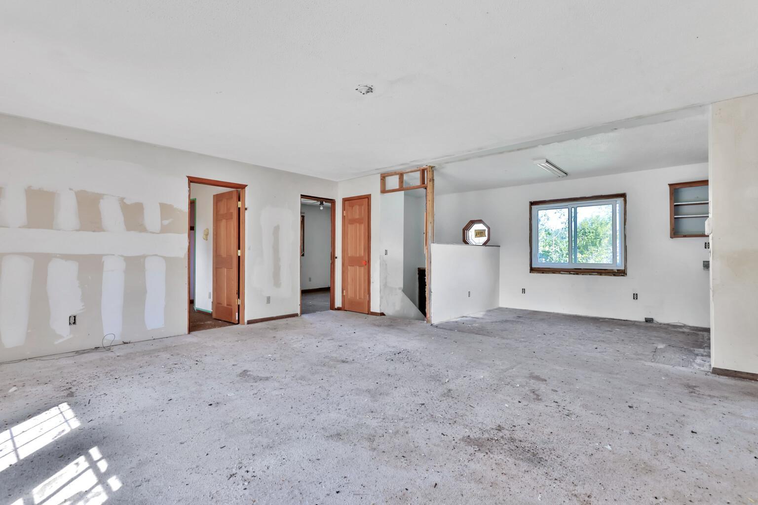 15573 209th Avenue Nw Property Photo 14