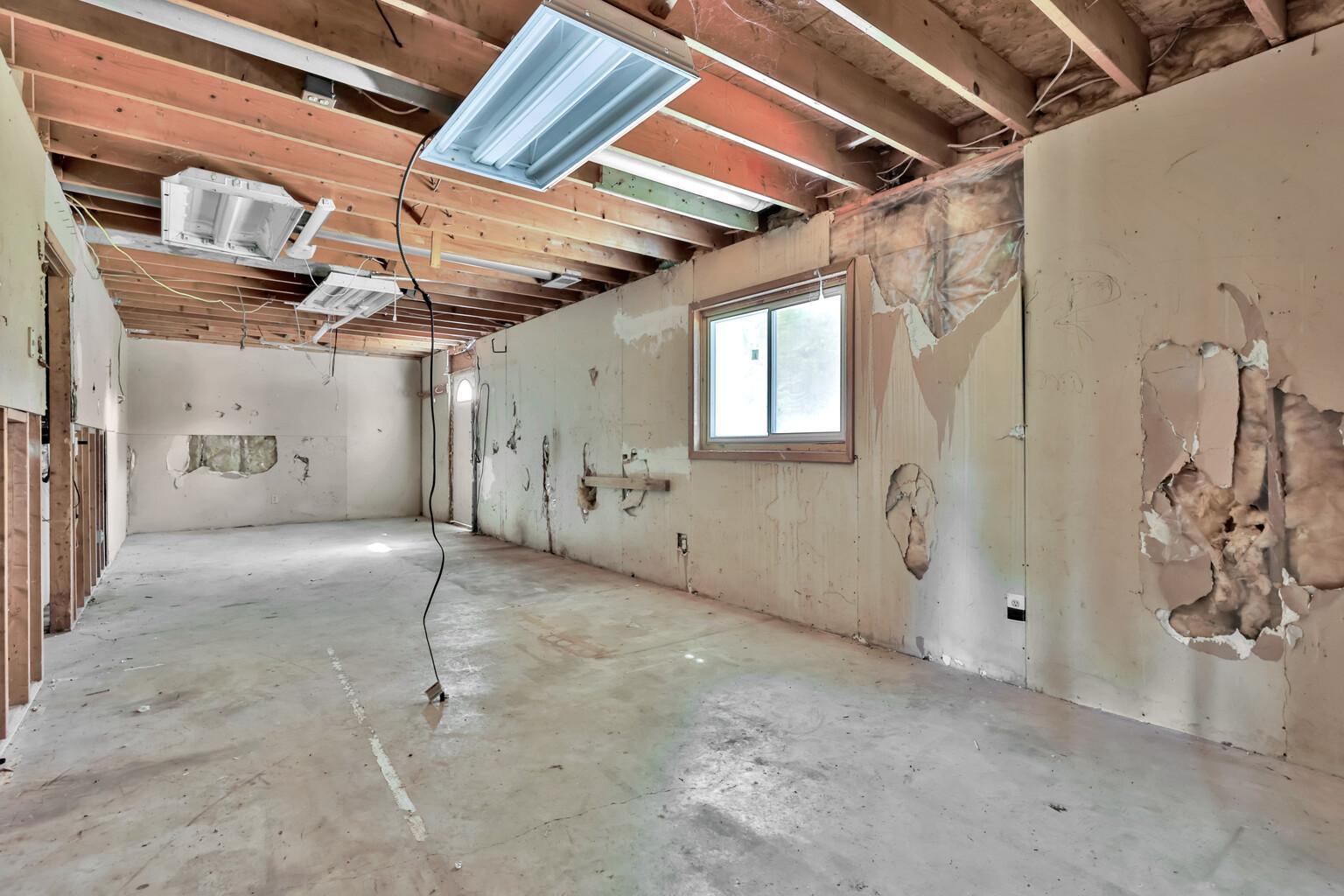 15573 209th Avenue Nw Property Photo 19