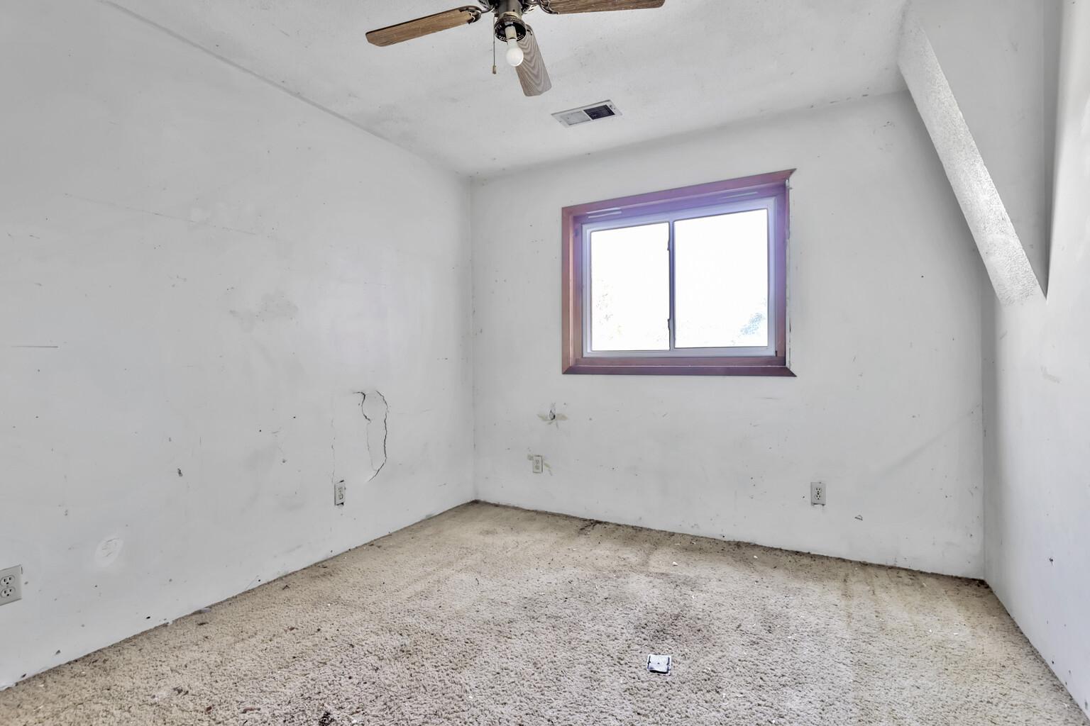 15573 209th Avenue Nw Property Photo 21