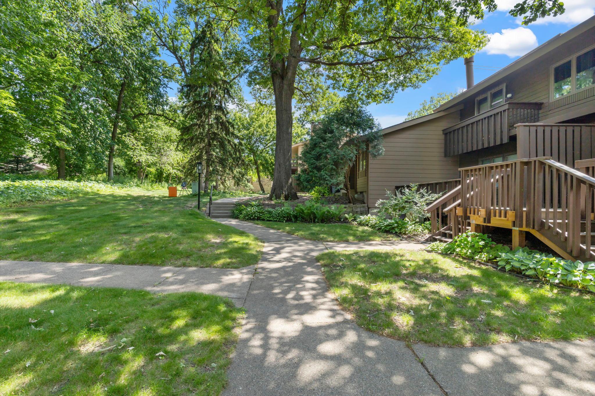 91 Birnamwood Drive Property Photo 2
