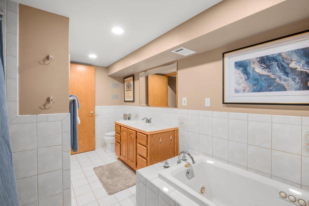 9581 Pilgrim Lane N Property Photo 15