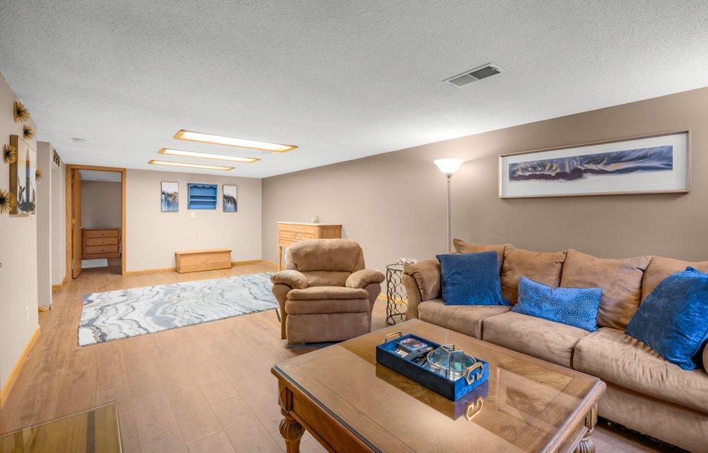 9581 Pilgrim Lane N Property Photo 23