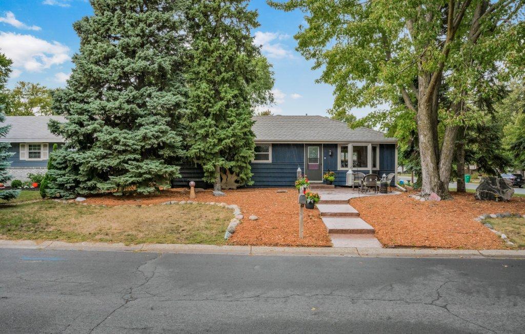 9581 Pilgrim Lane N Property Photo 24