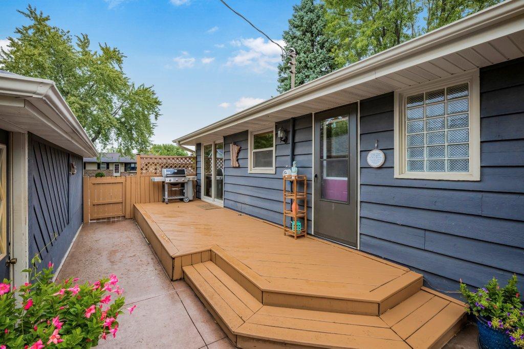 9581 Pilgrim Lane N Property Photo 35