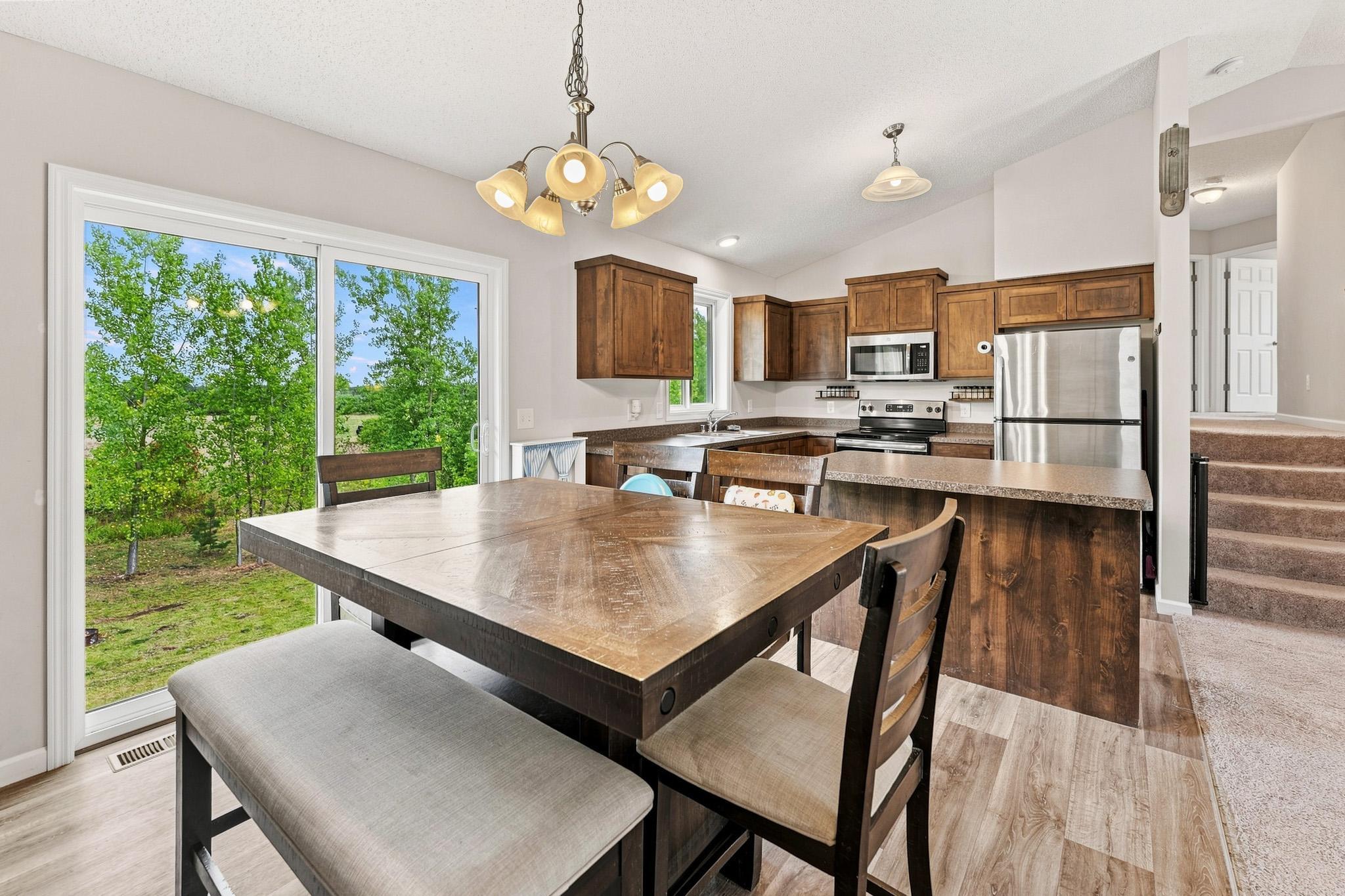 645 Highview Loop Se Property Photo 10