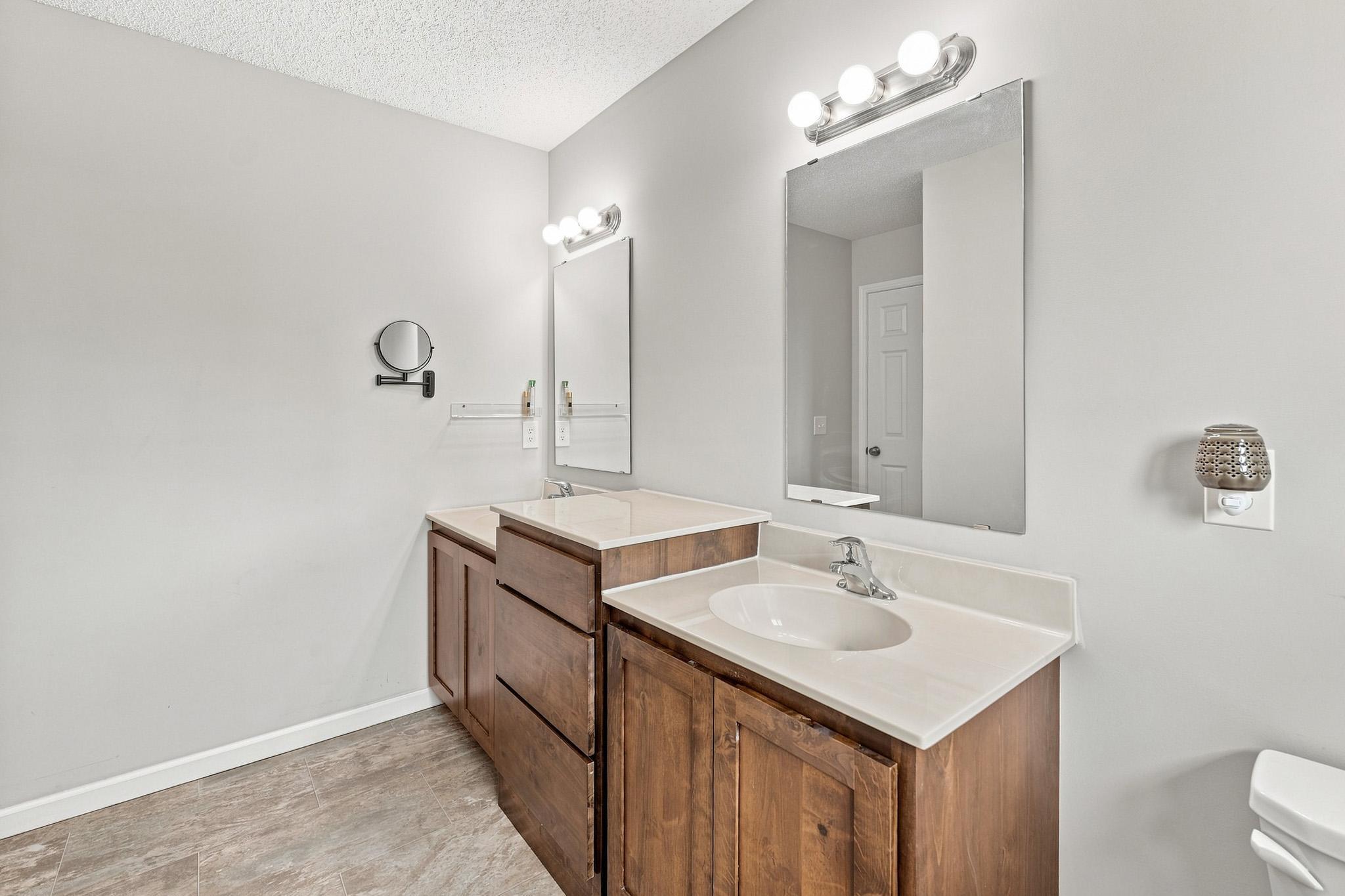 645 Highview Loop Se Property Photo 26