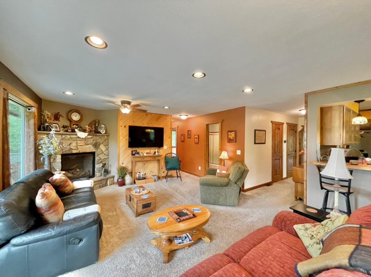 38258 Deer Lake Way Property Photo 9