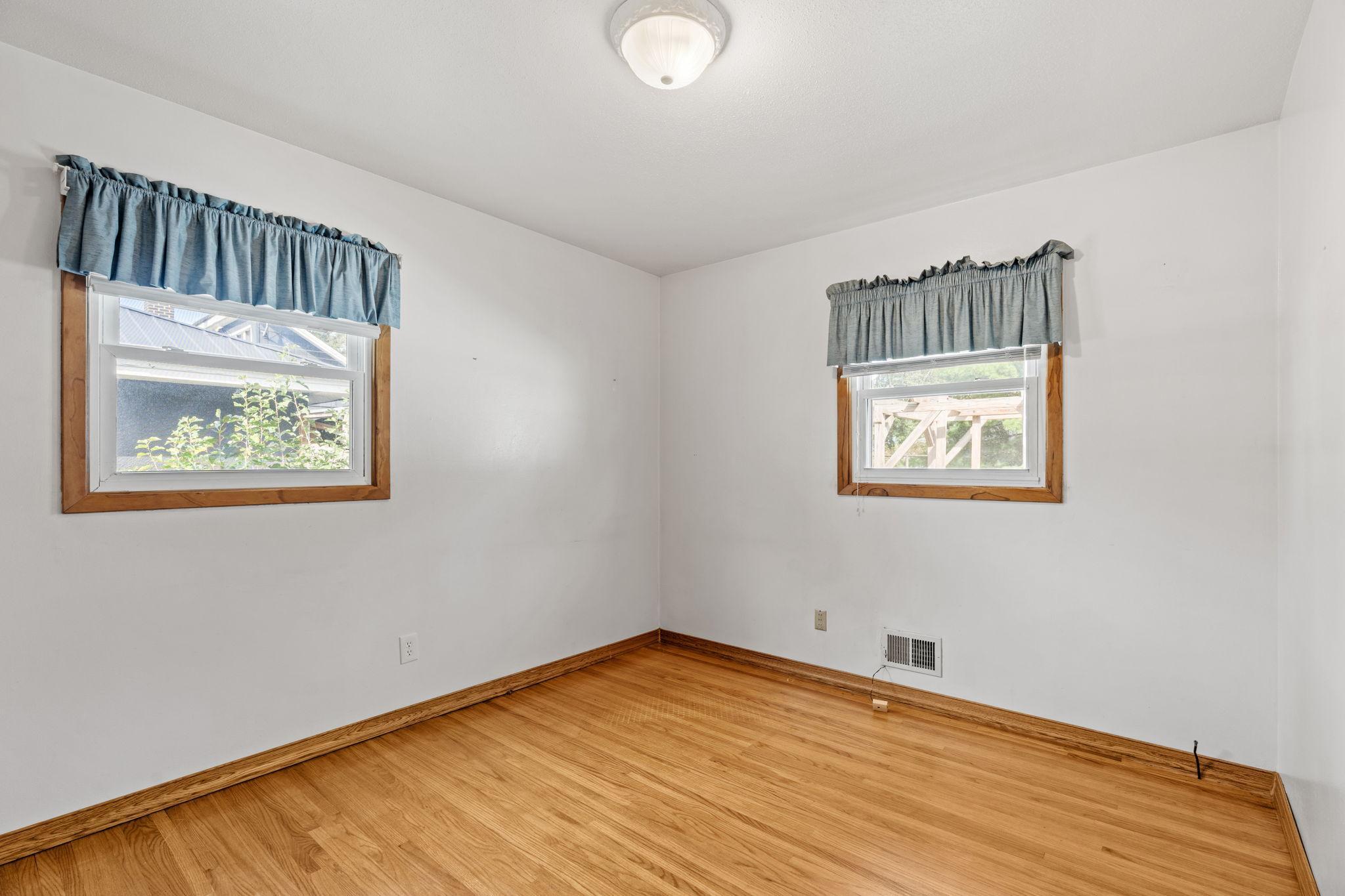 483 Manor Drive Ne Property Photo 12