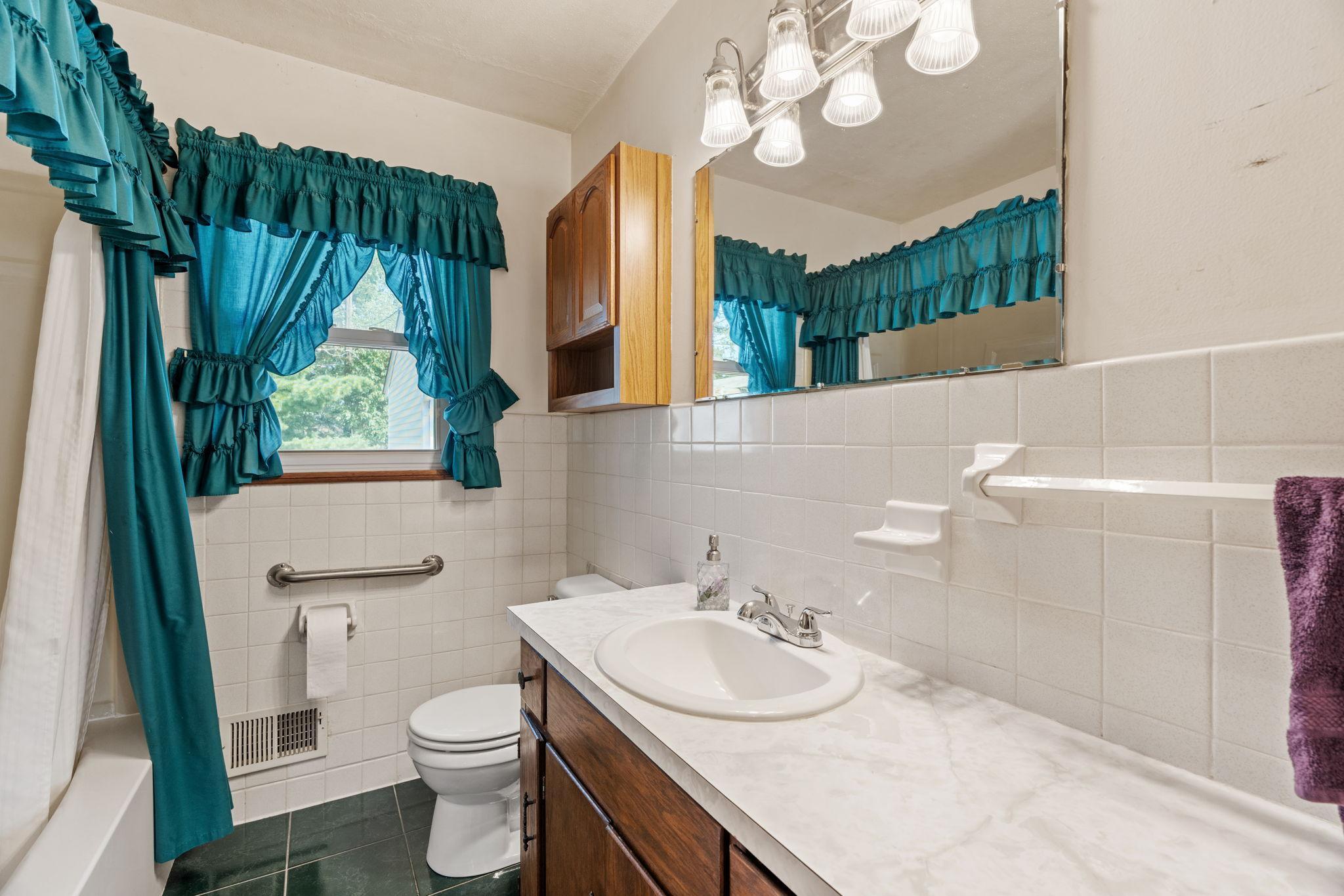 483 Manor Drive Ne Property Photo 14