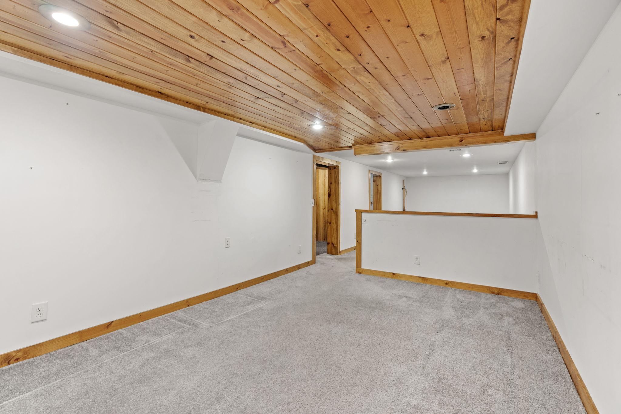 483 Manor Drive Ne Property Photo 16