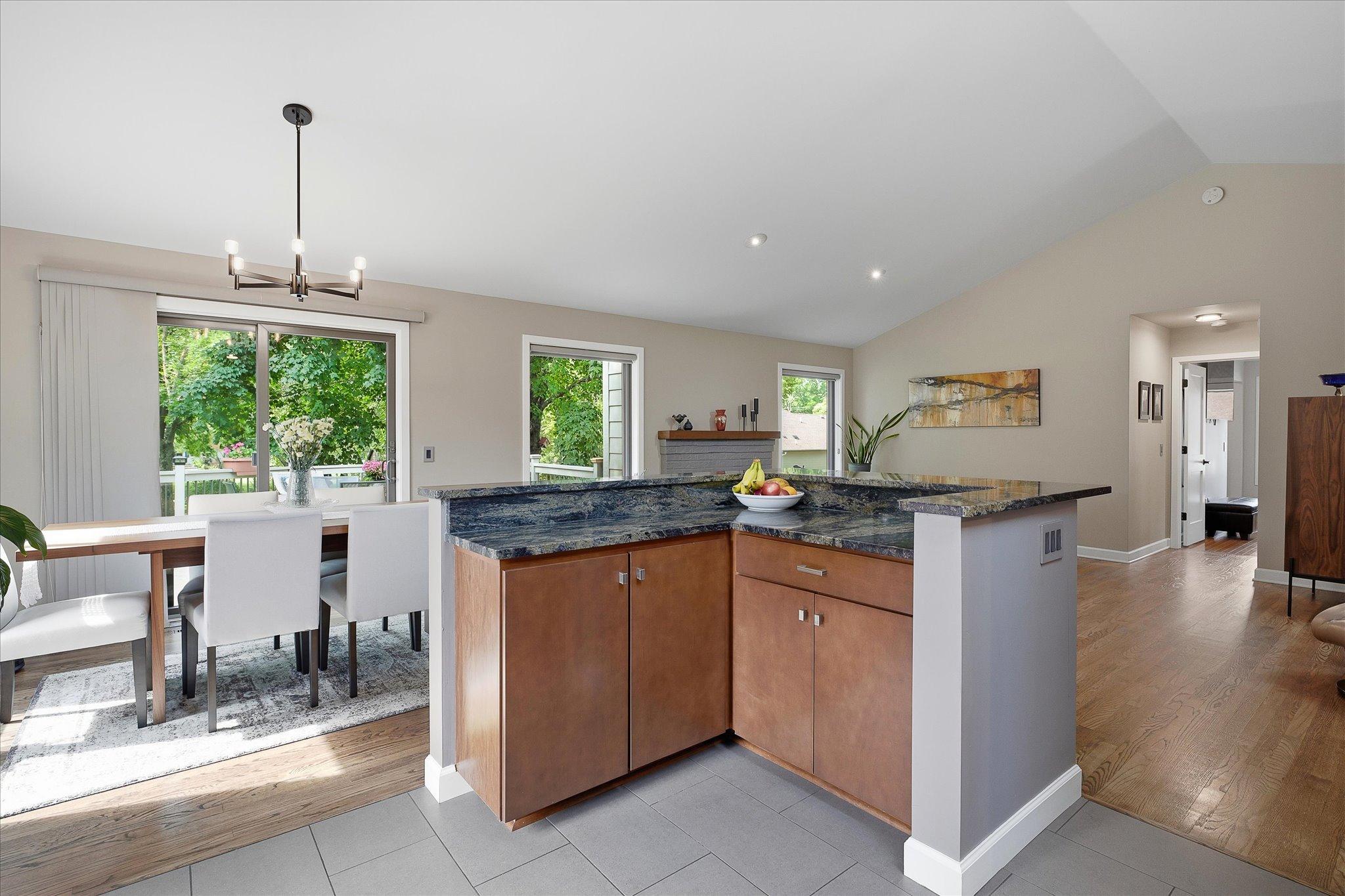 15809 Nursery Drive Property Photo 8