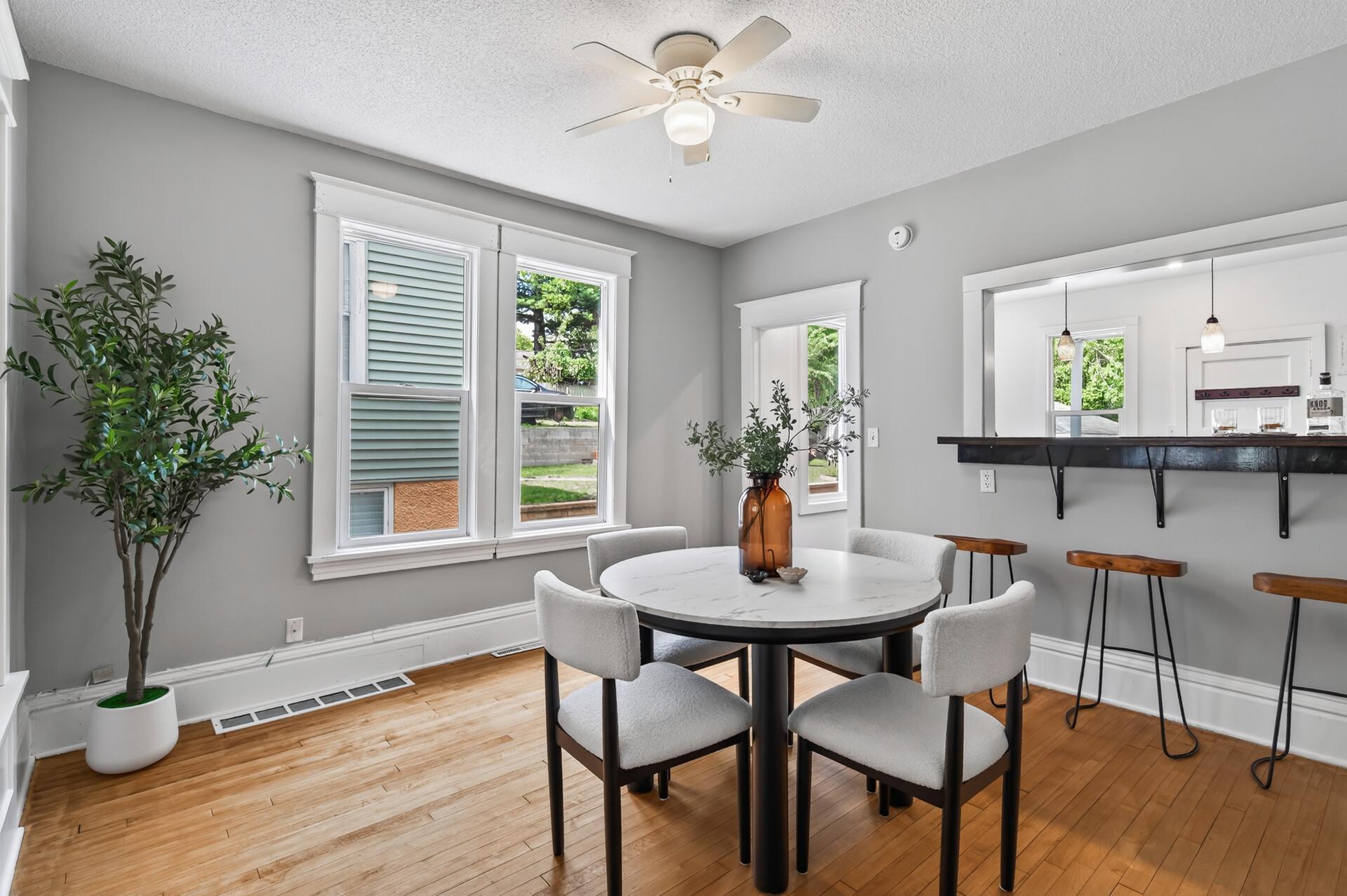 1047 5th Street E Property Photo 6