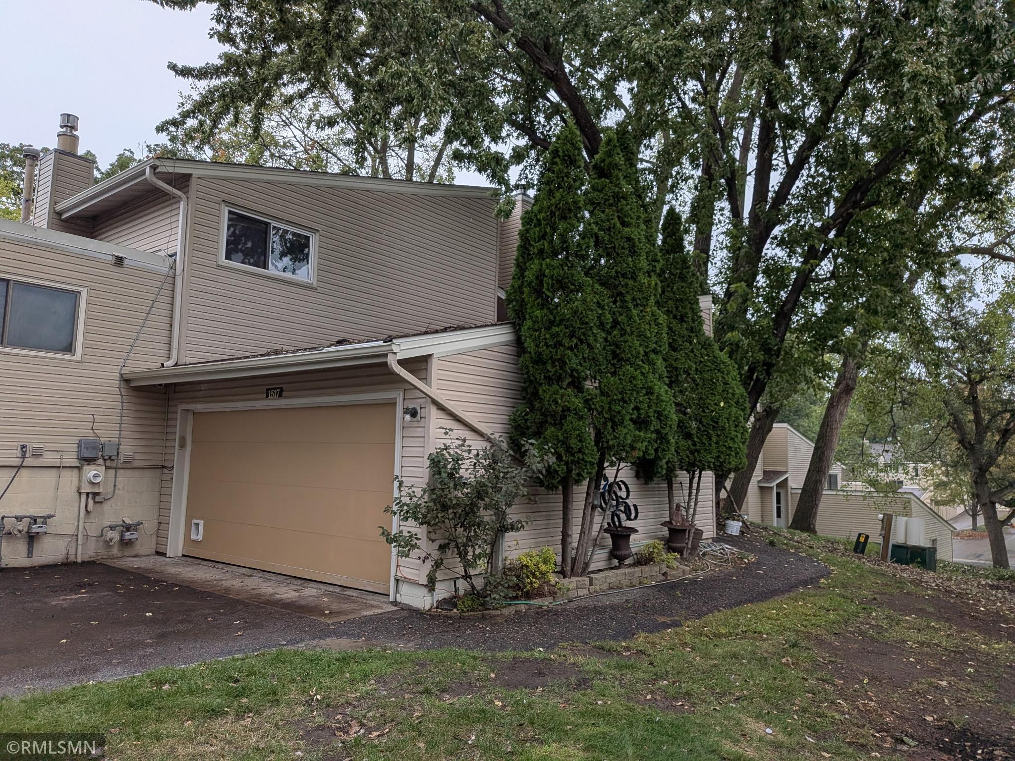 1517 N Innsbruck Drive Property Photo 1