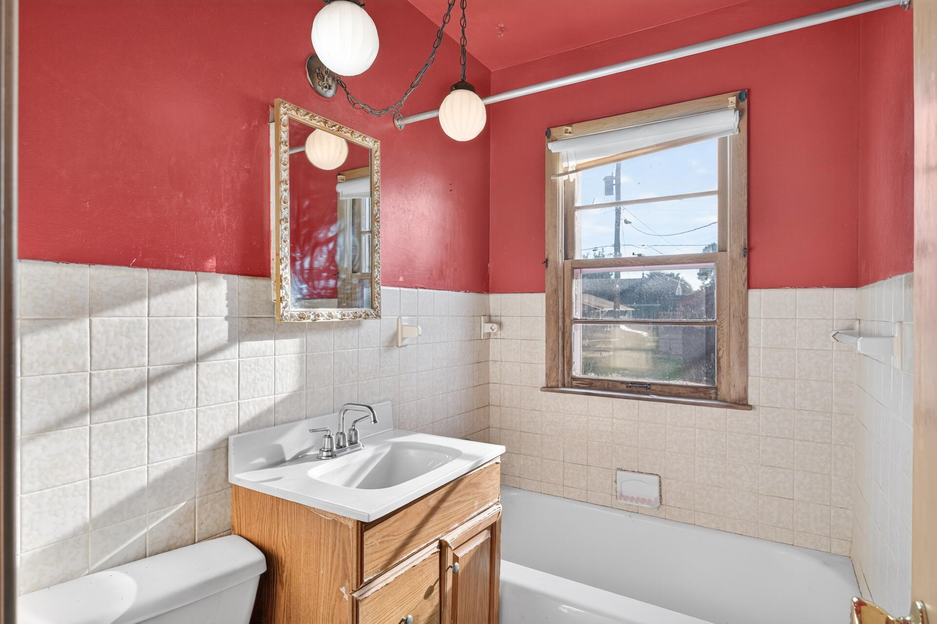 5242 James Avenue N Property Photo 16