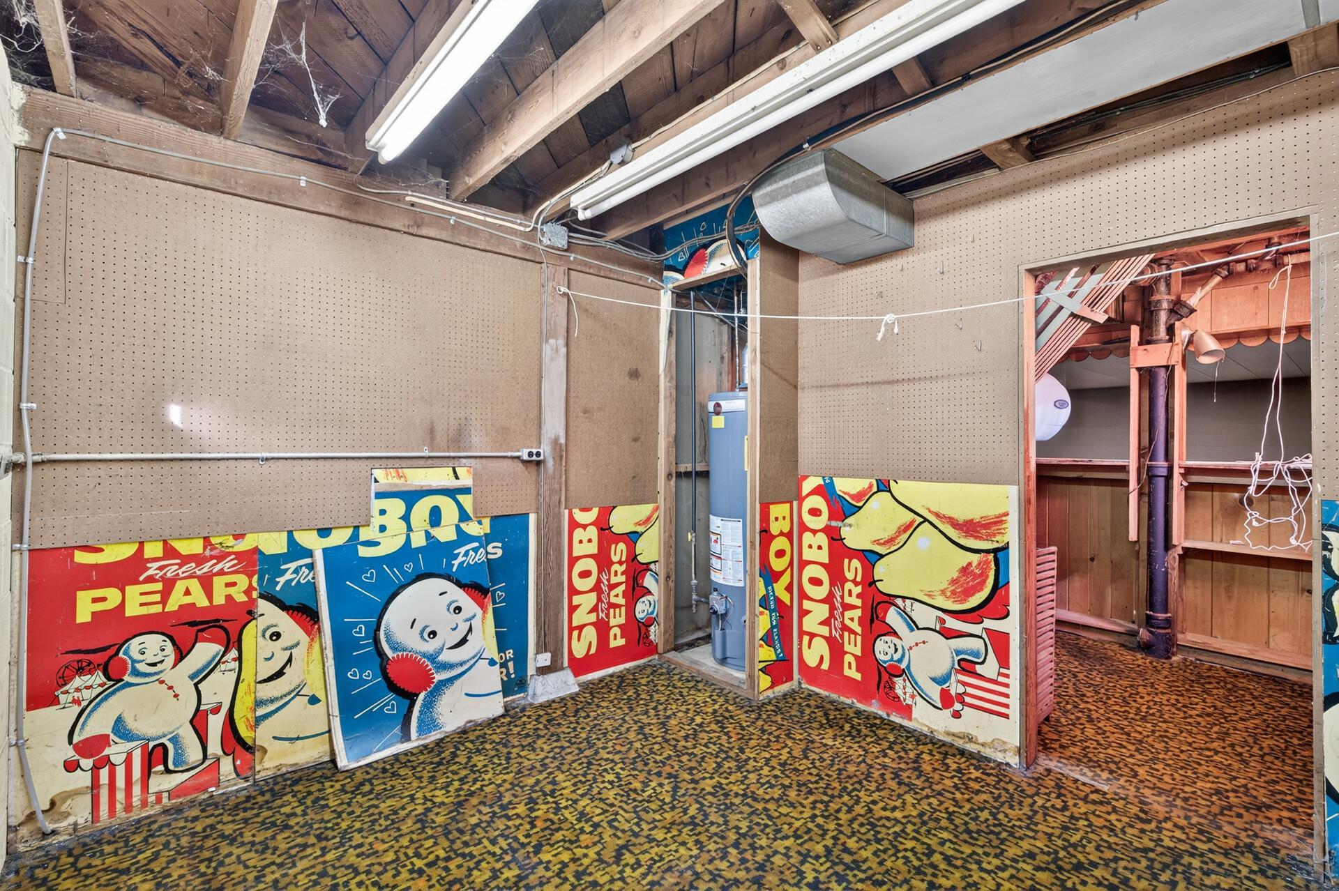 5242 James Avenue N Property Photo 26