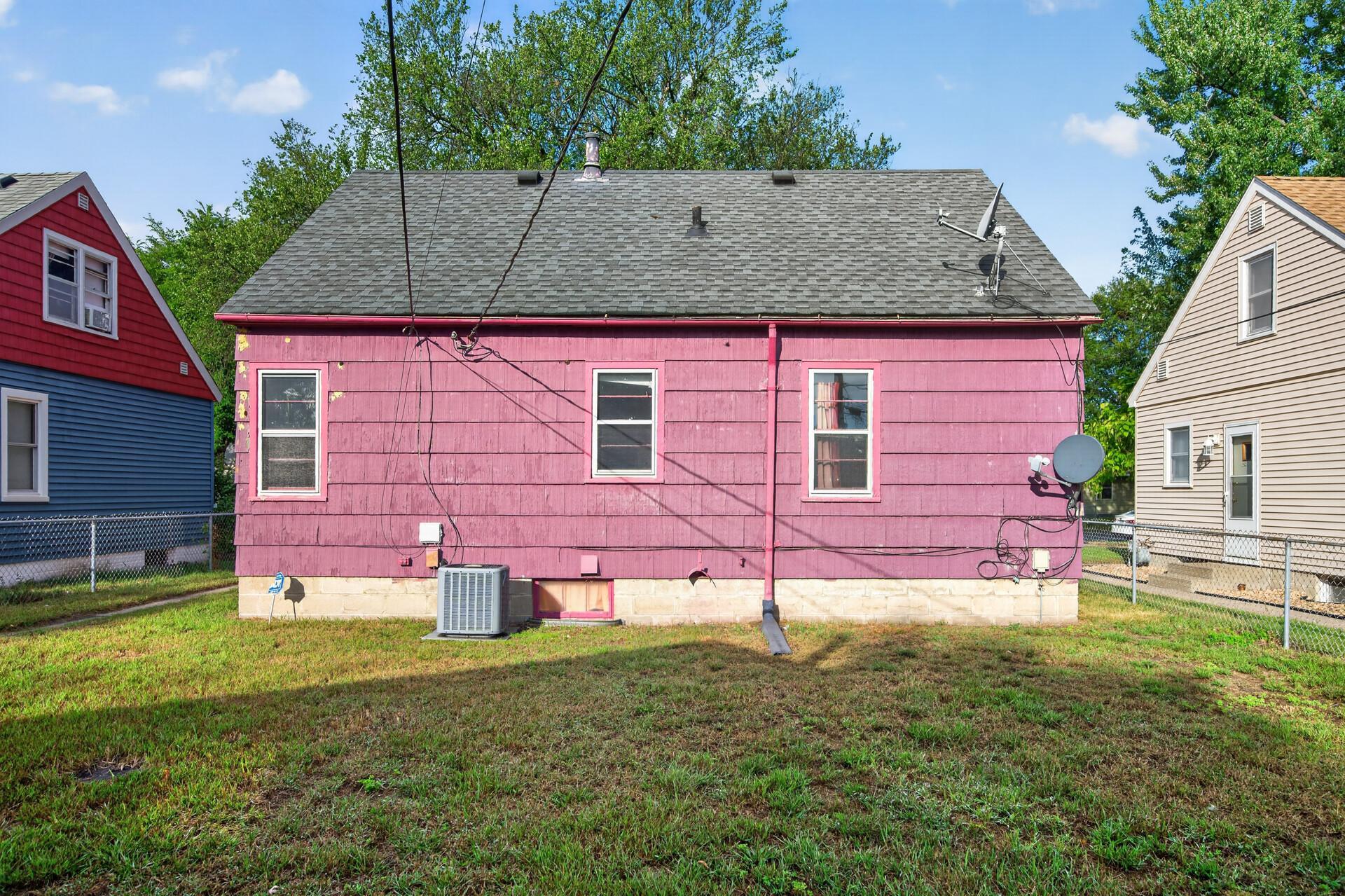 5242 James Avenue N Property Photo 28
