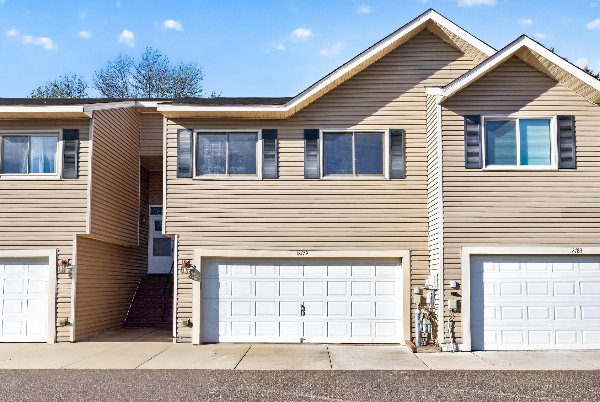 12779 82nd Place N Property Photo 4