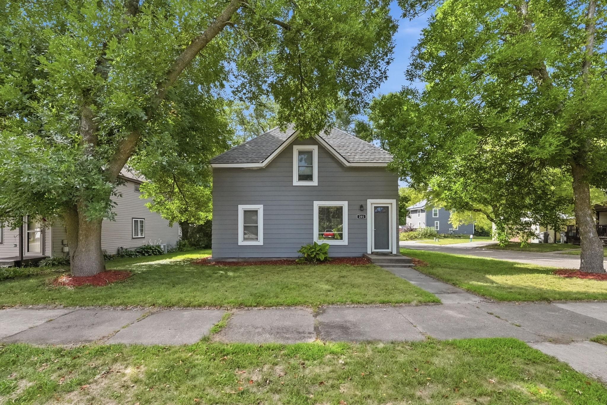 201 Cottage Grove Avenue Property Photo 1