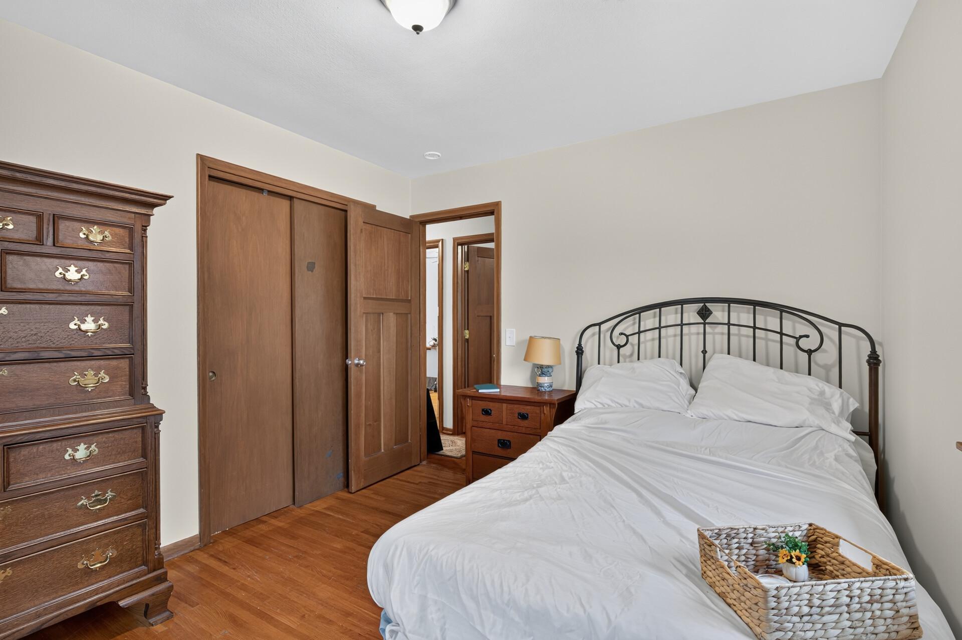 6221 Thomas Avenue S Property Photo 30