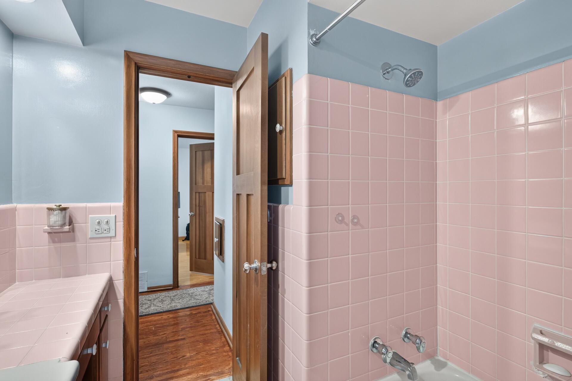 6221 Thomas Avenue S Property Photo 33