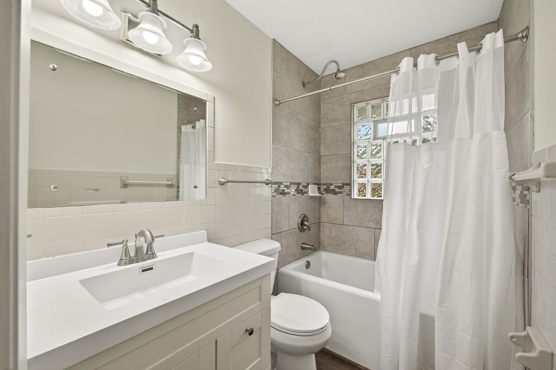 525 79th Avenue Ne Property Photo 11