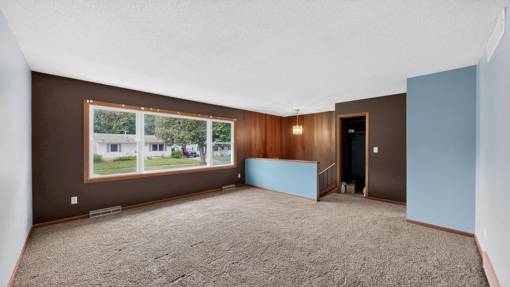 1620 9th Avenue Se Property Photo 6