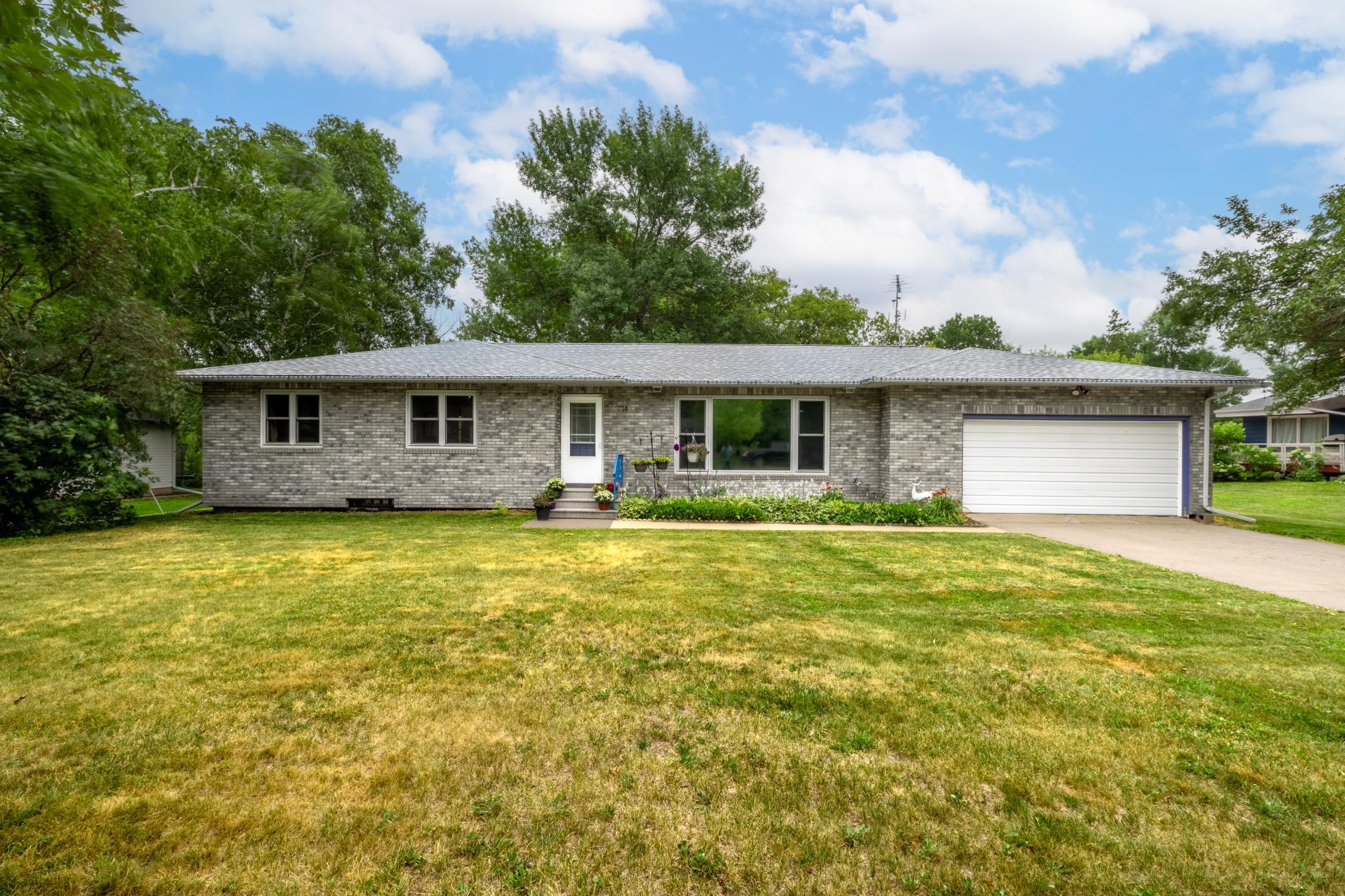 714 10th Street Property Photo 1