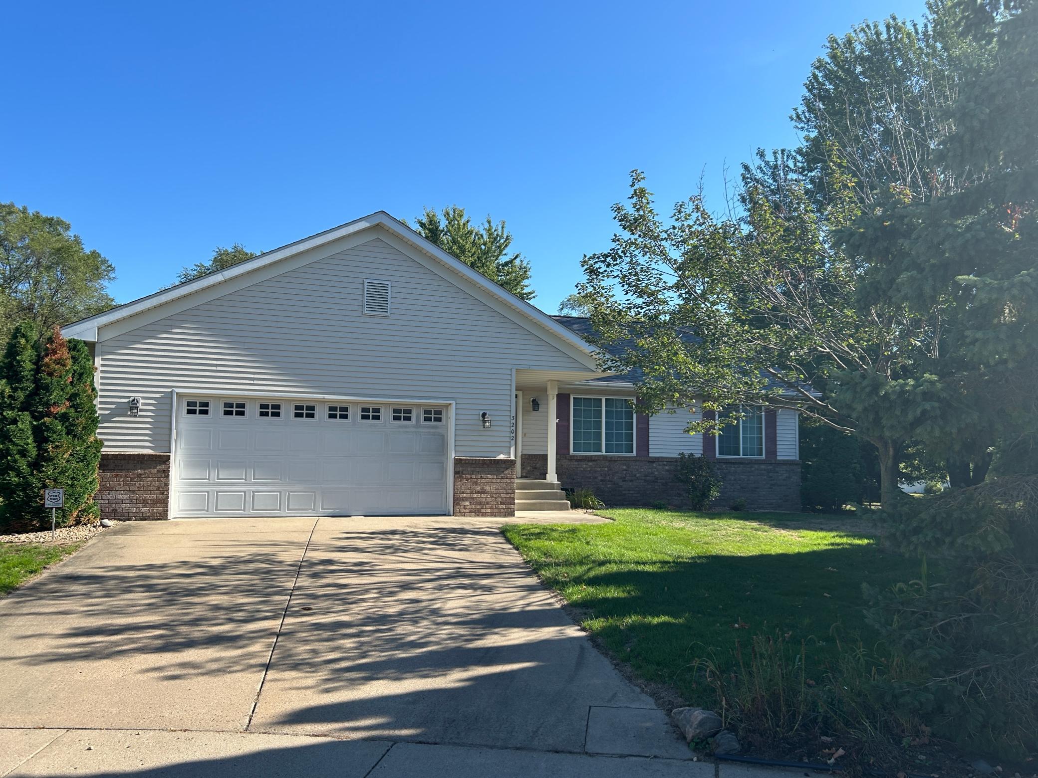 3202 19th Street S Property Photo 1