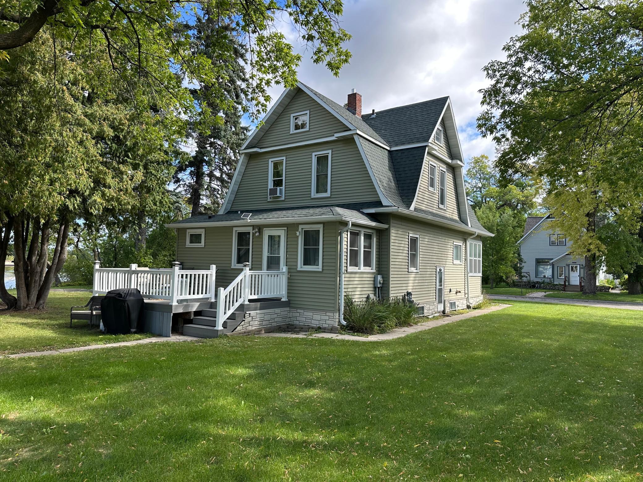 115 Conley Avenue N Property Photo 1