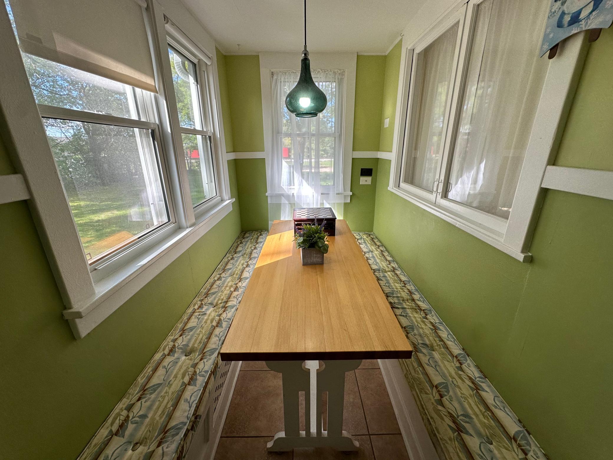 115 Conley Avenue N Property Photo 6