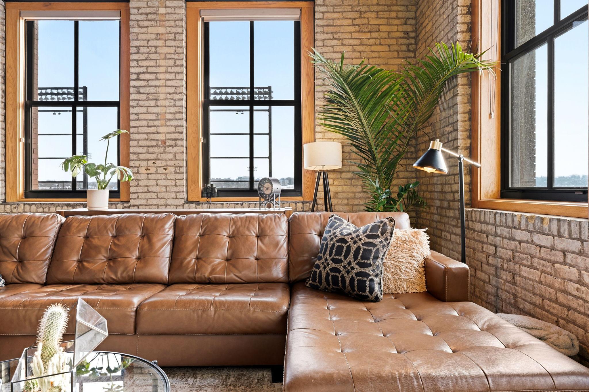 289 5th Street E 305 Property Photo 9