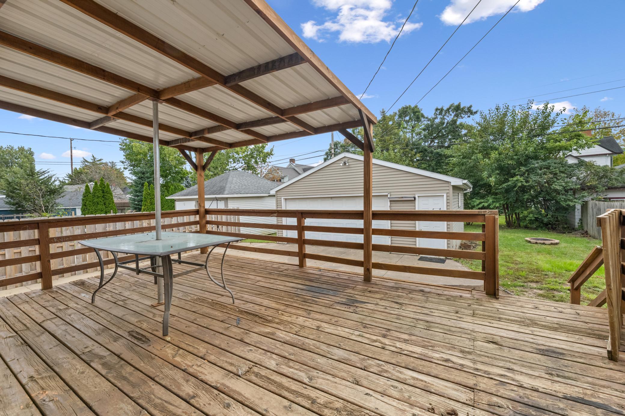 1223 W 5th Street Property Photo 5