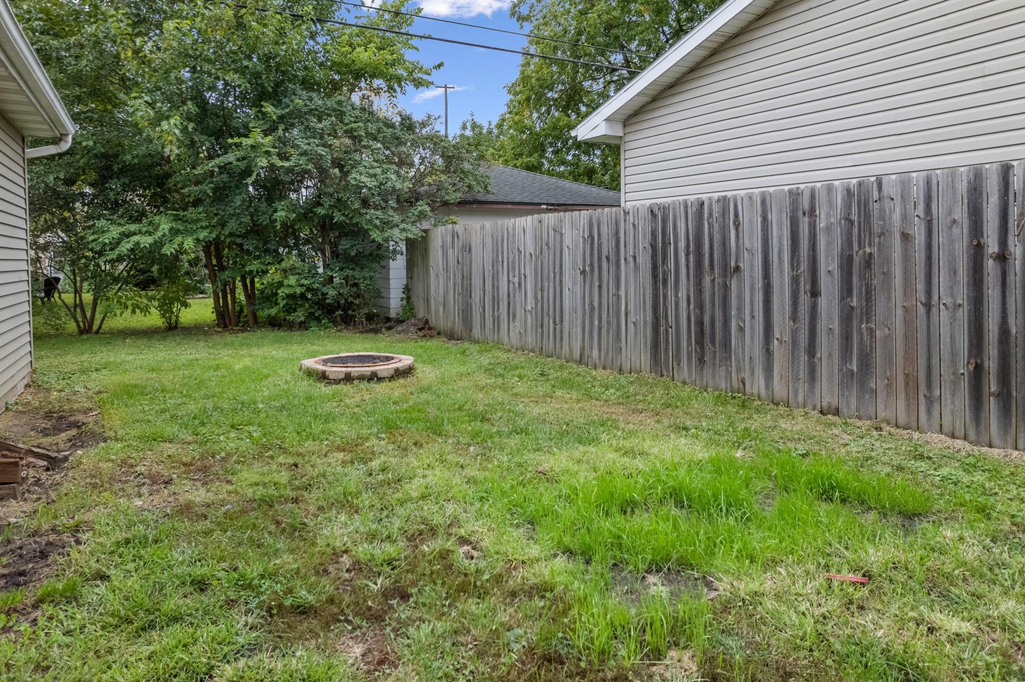 1223 W 5th Street Property Photo 7