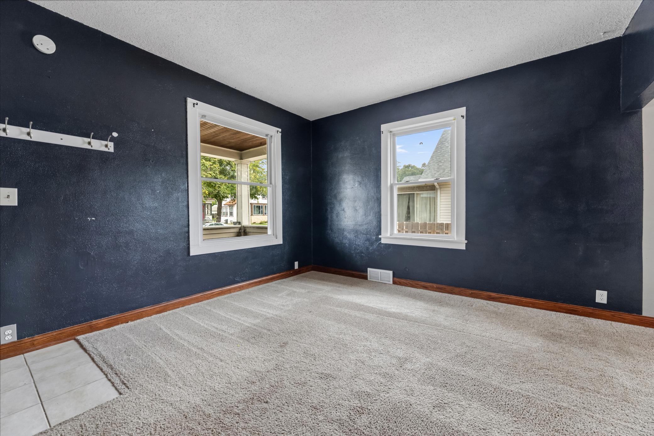1223 W 5th Street Property Photo 16