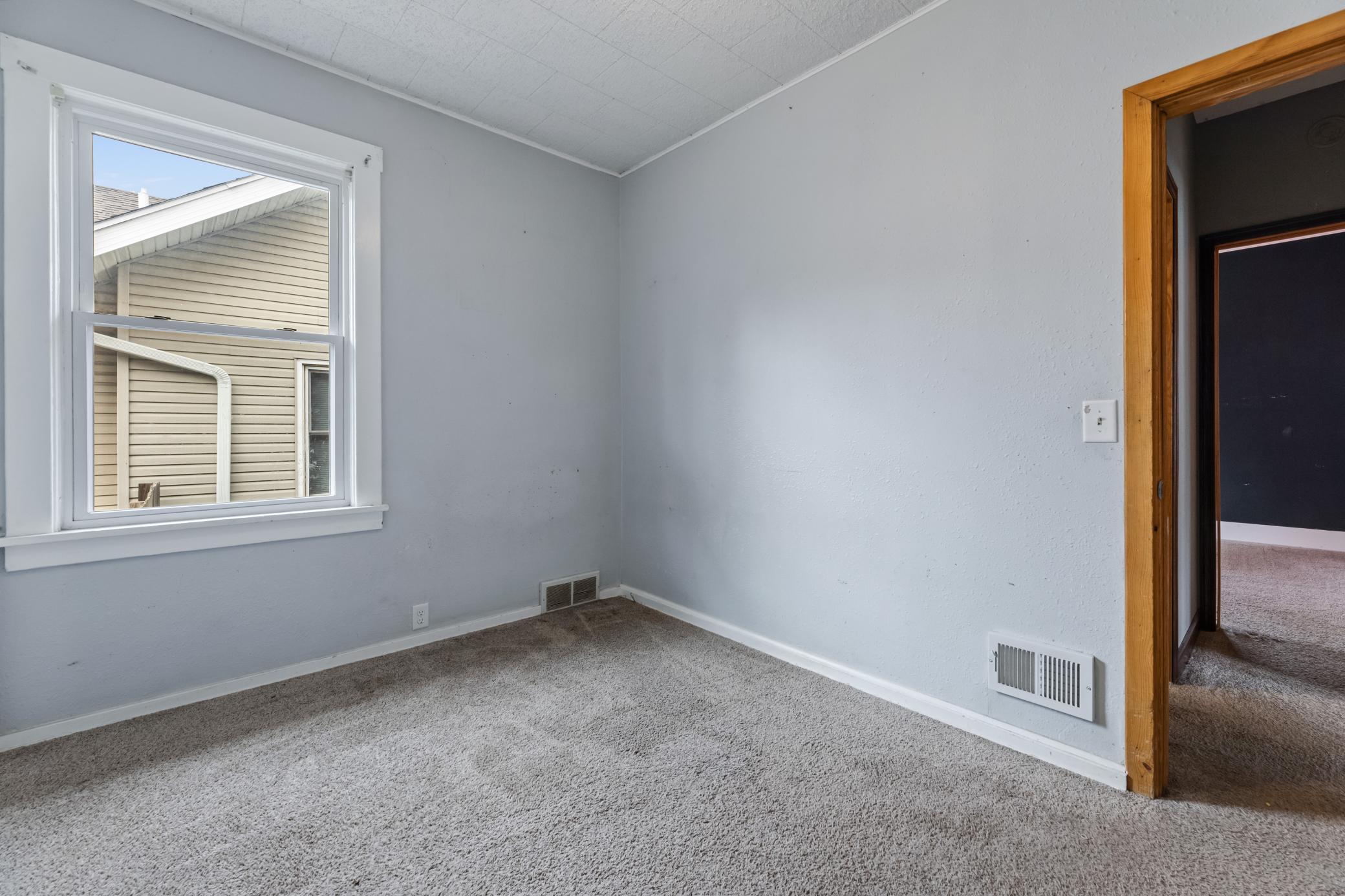 1223 W 5th Street Property Photo 22