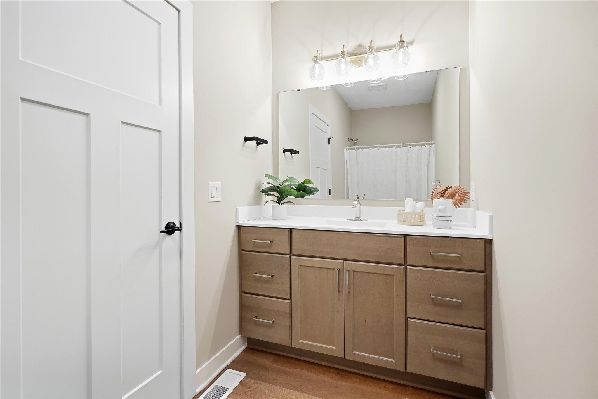 17809 Graphite Lane Property Photo 24
