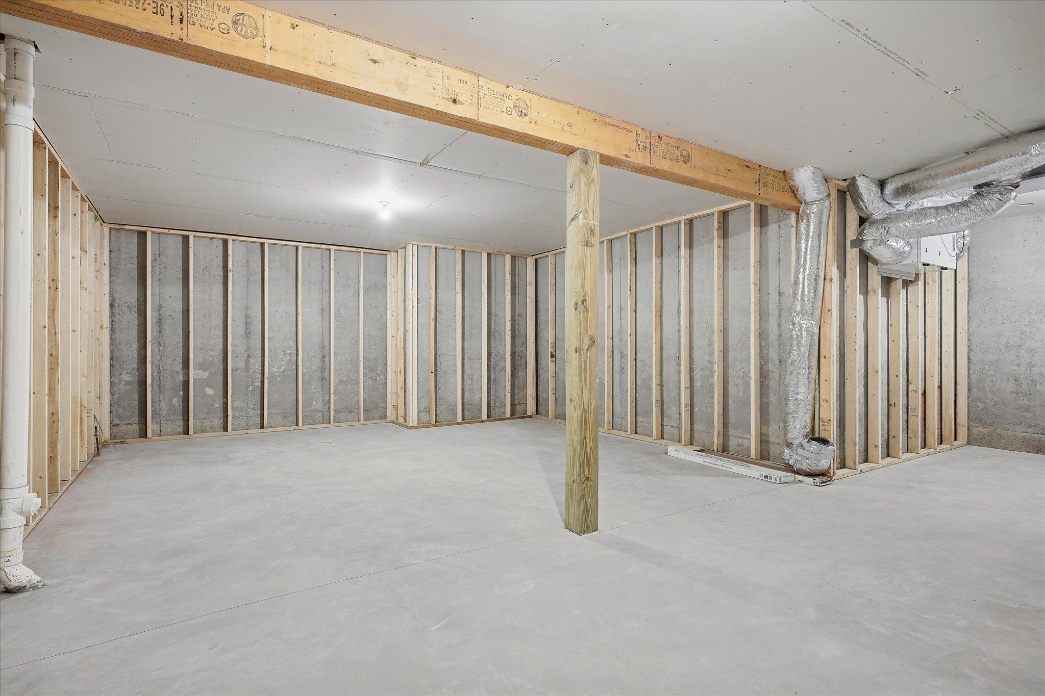 17809 Graphite Lane Property Photo 32