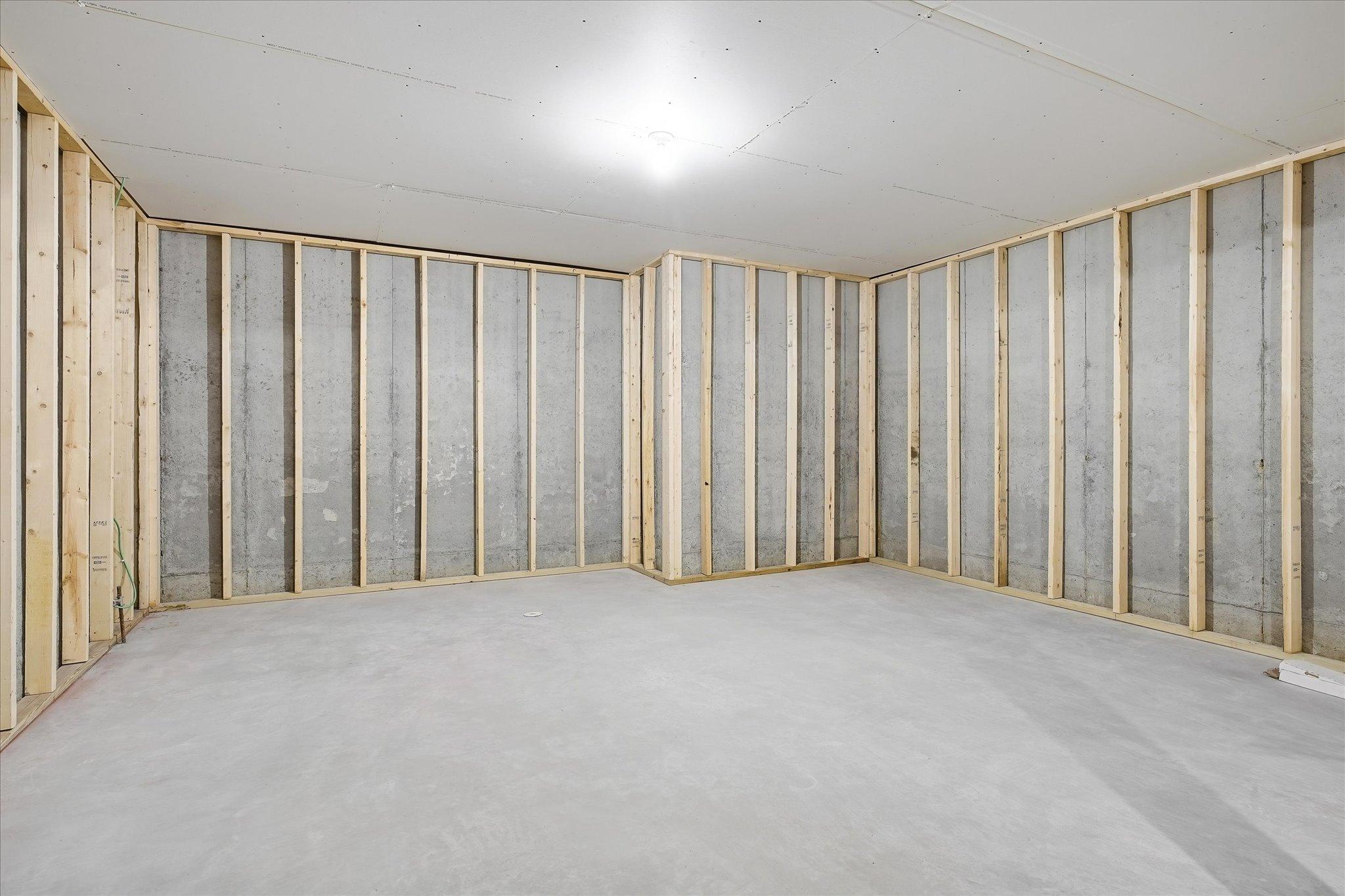 17809 Graphite Lane Property Photo 33