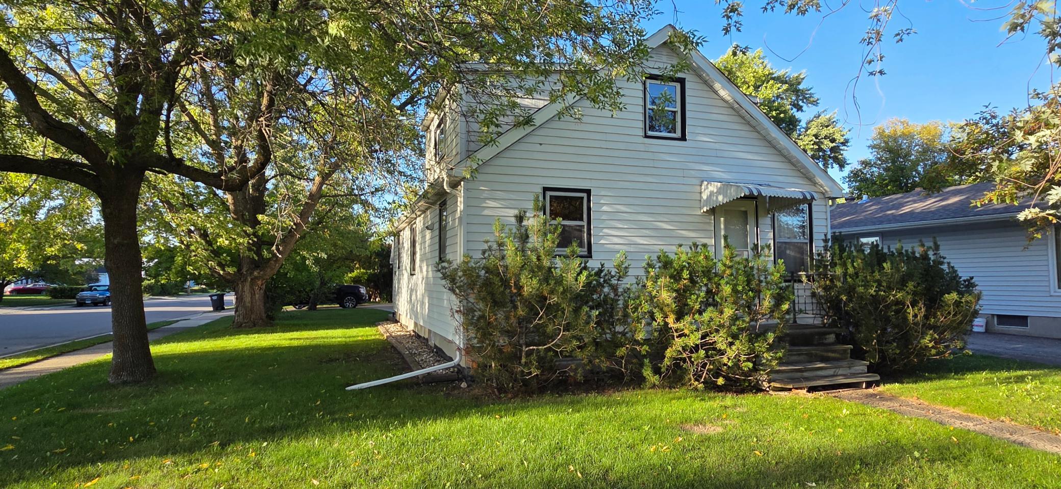 1121 9th Avenue Property Photo 1