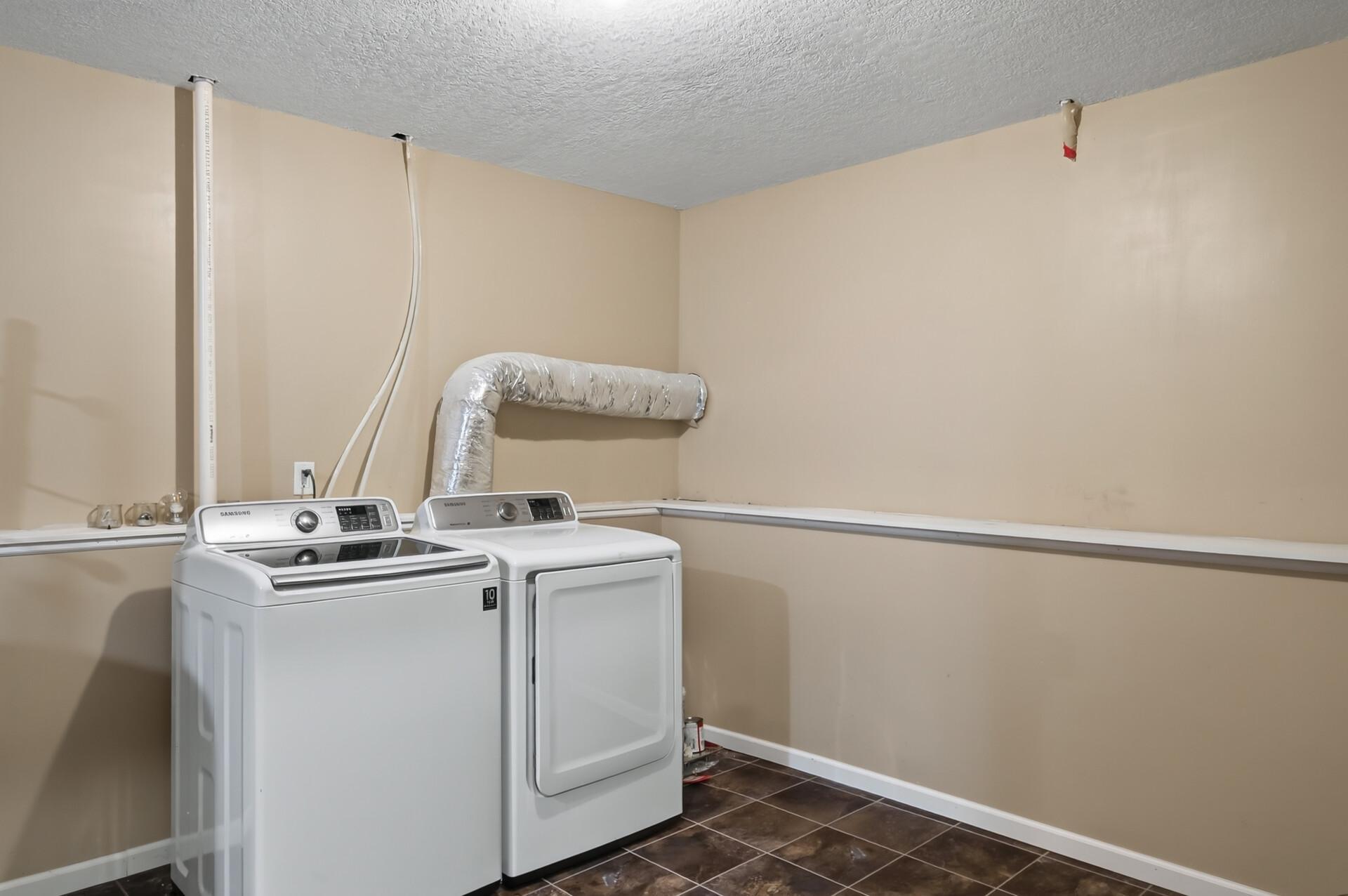 12435 Midway Circle Ne Property Photo 40