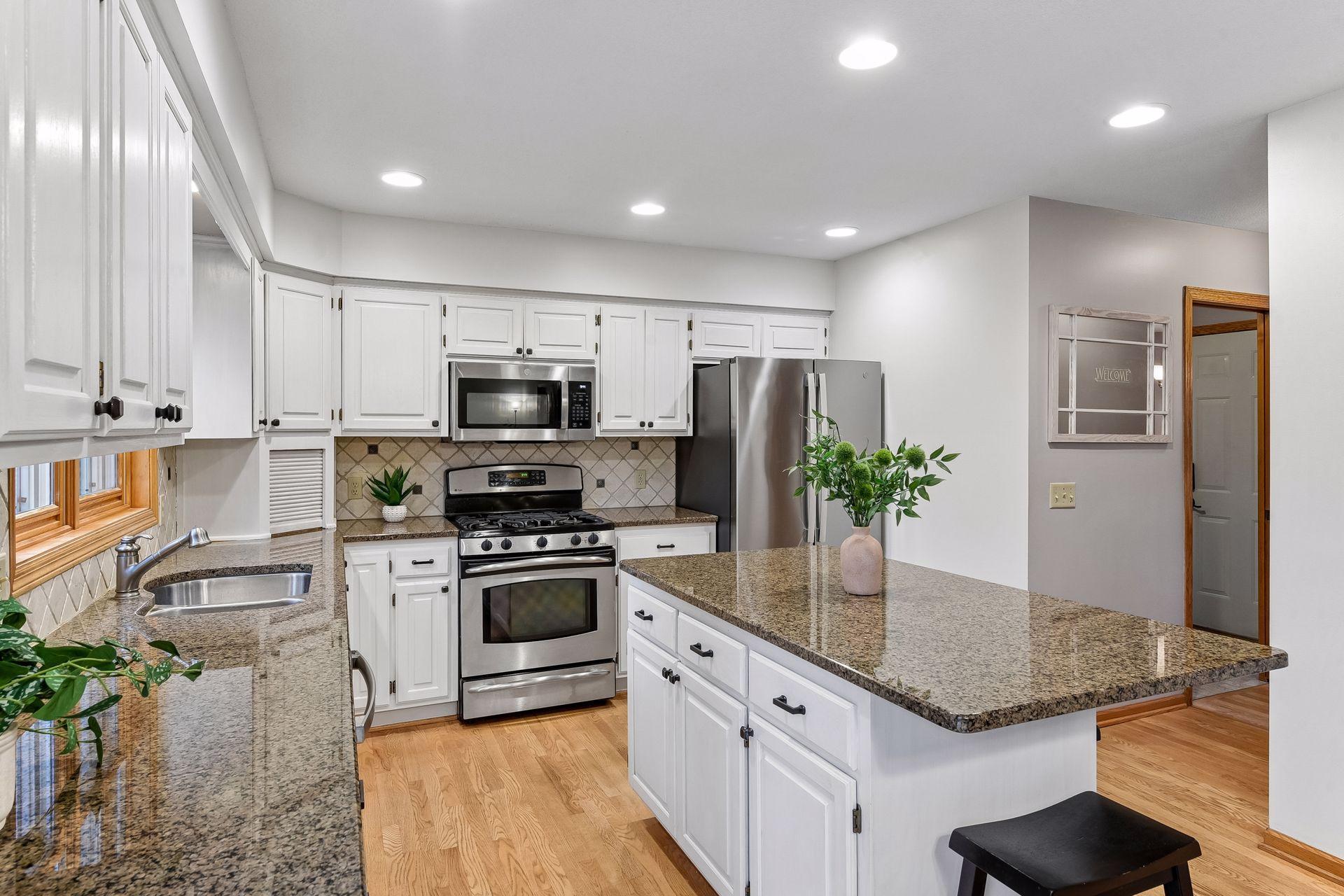 26145 Oak Leaf Trail Property Photo 4